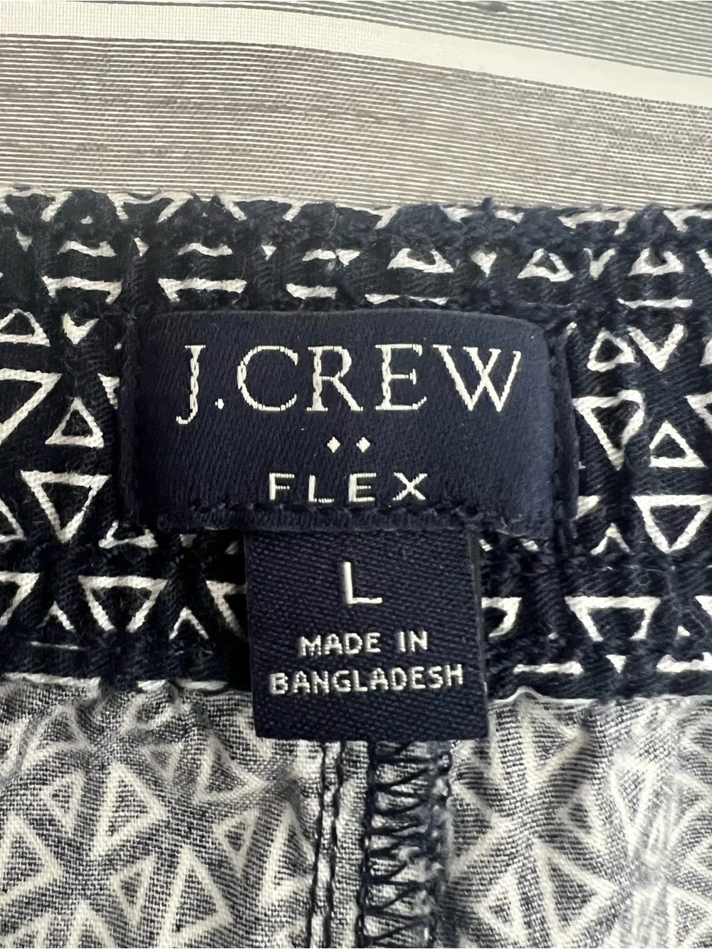 J. Crew Men’s Navy & White Flex Pull-on Stretch Cotton ShortS